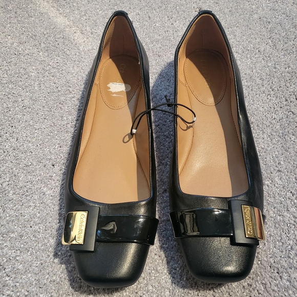 Calvin Klein Shoes - CALVIN KLEIN BLACK LEATHER FRONT BUCKLE FLAT SHOES 10 New